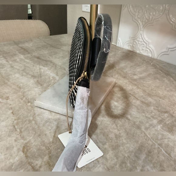 HOBO Women's Sable Wristlet Clutch New With Tags - Picture 7 of 16